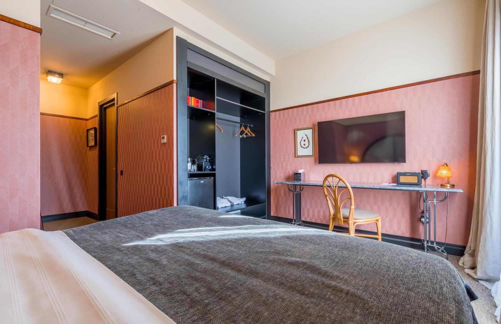 Communal Hotel Kutaisi Eksteriør bilde