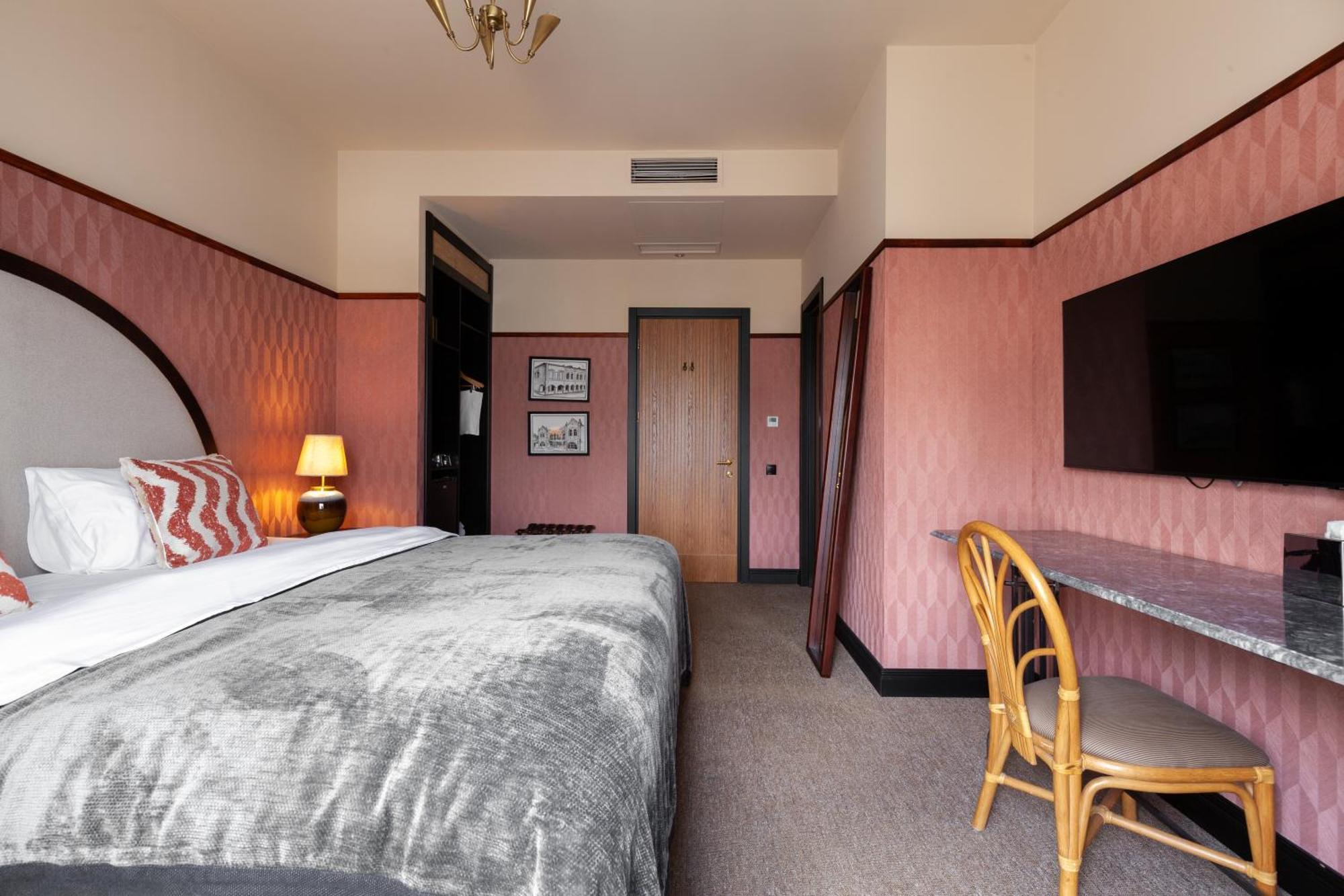 Communal Hotel Kutaisi Eksteriør bilde
