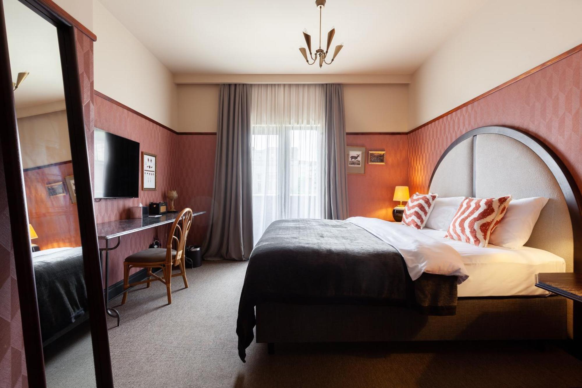 Communal Hotel Kutaisi Eksteriør bilde